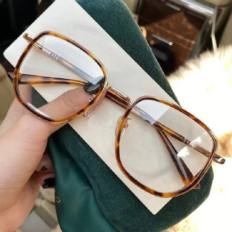 Amber Light – Blaulichtfilter Brille Damen